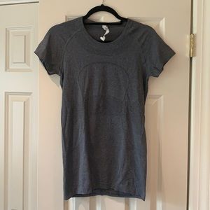 Lululemon Swiftly tech short sleeve size 8